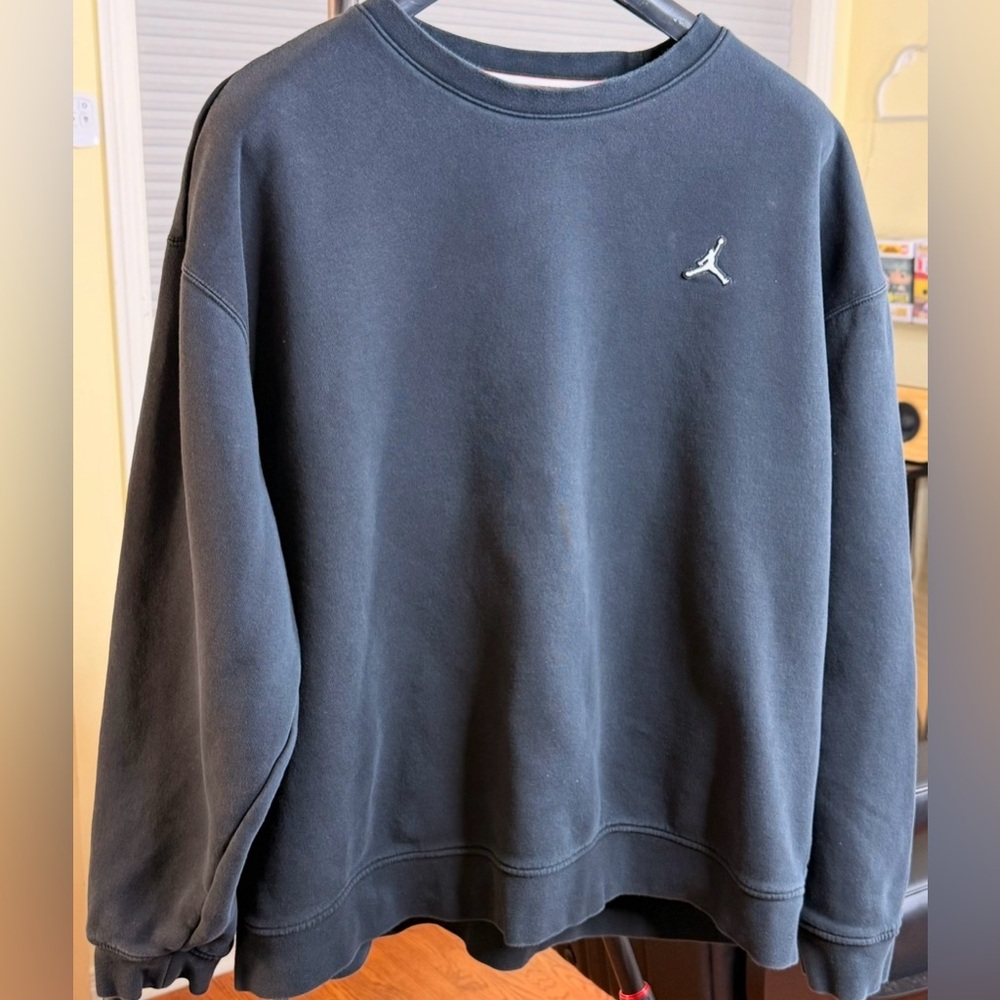 GORGEOUS JORDAN Crew-Neck Sweatshirt - Picture 8 of 8